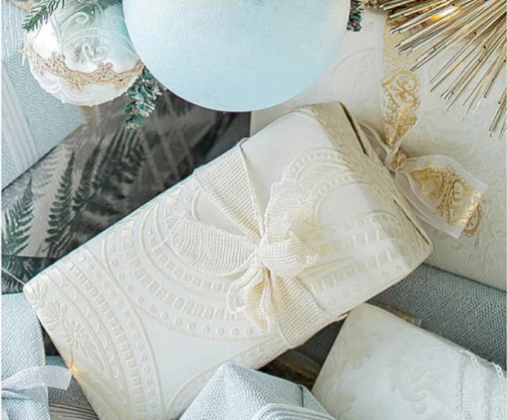 HOLIDAY GIFT GUIDE